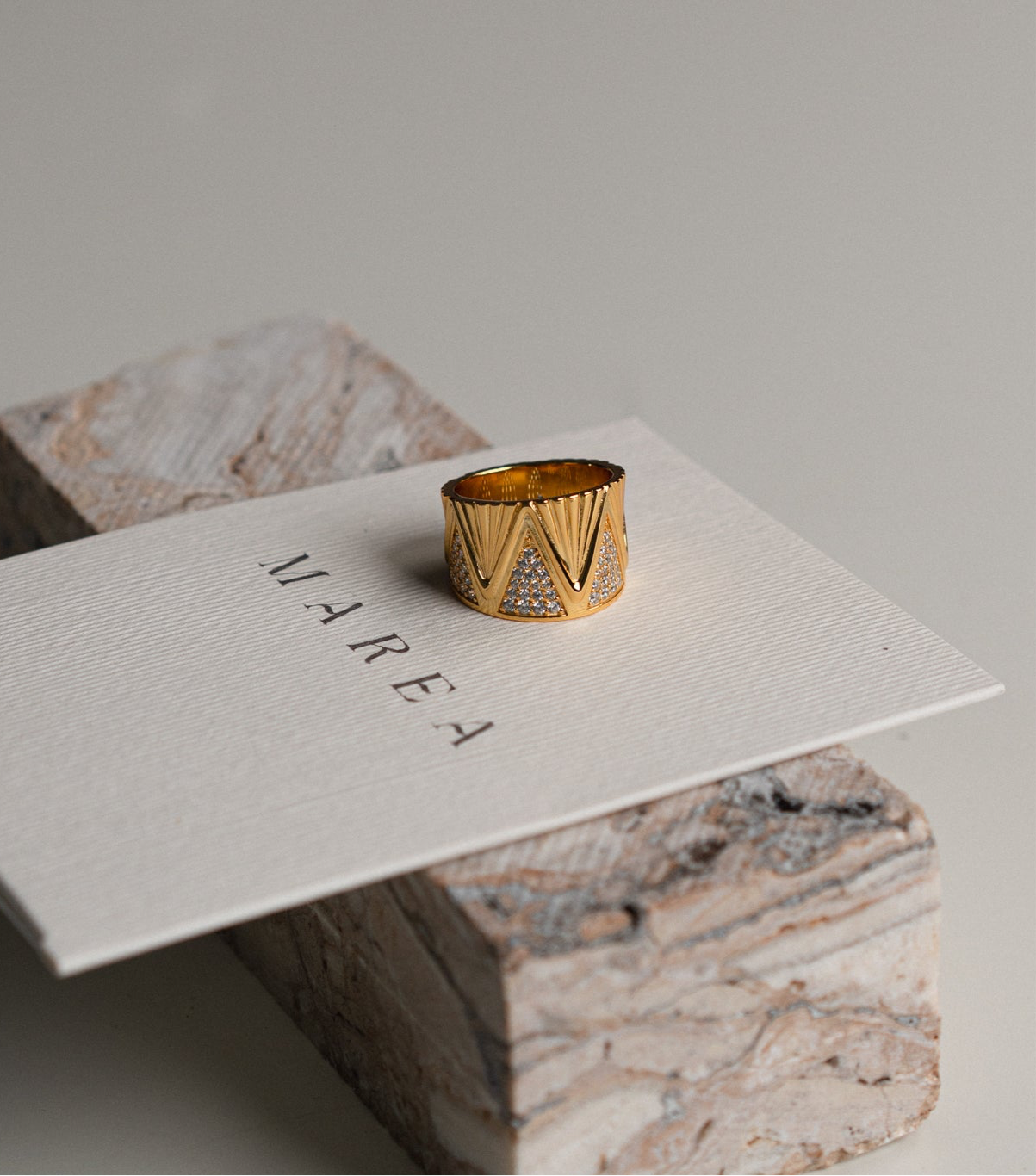 Astri Ring