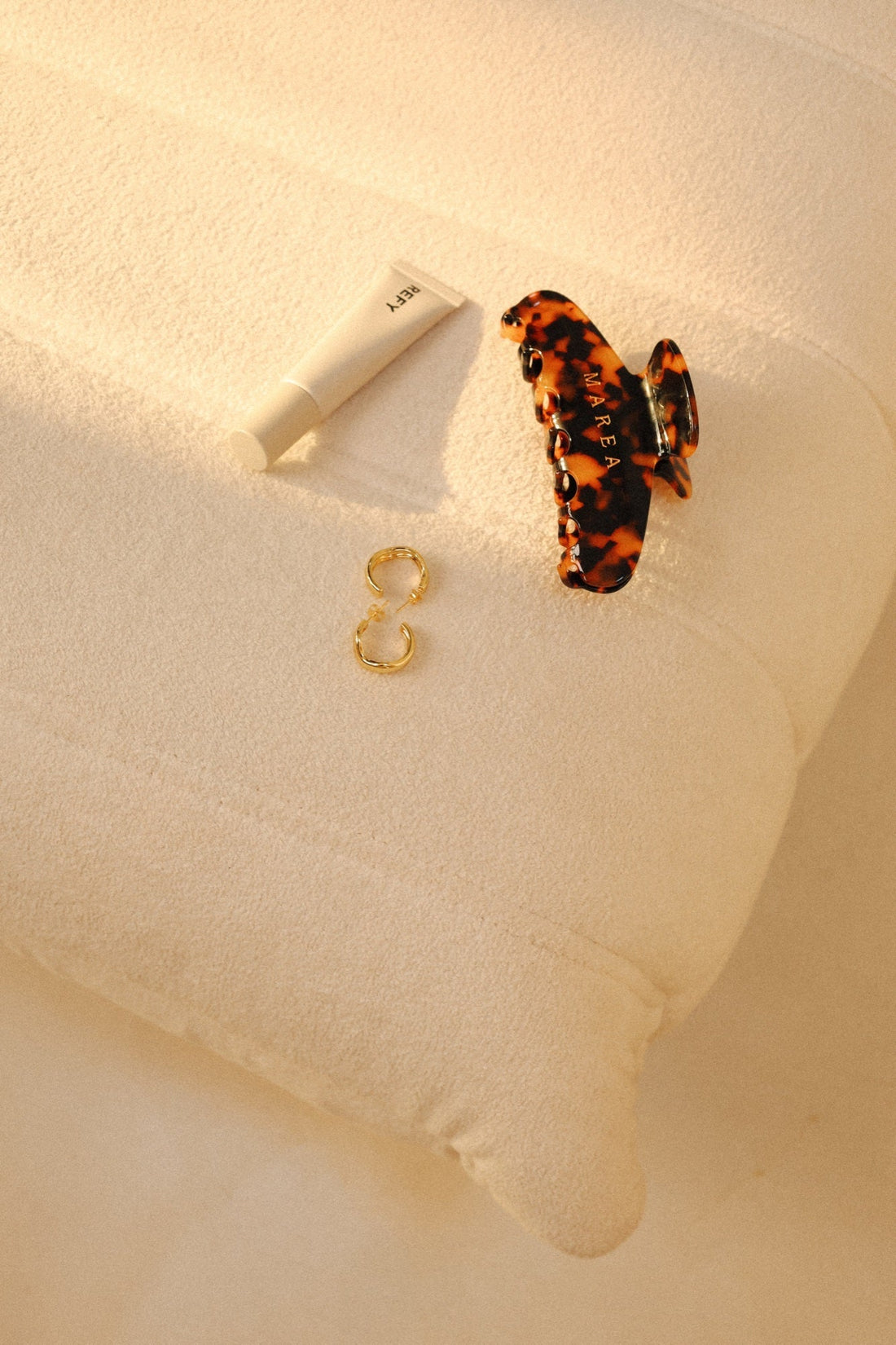 How to Pack and Protect Your Jewelry While Traveling